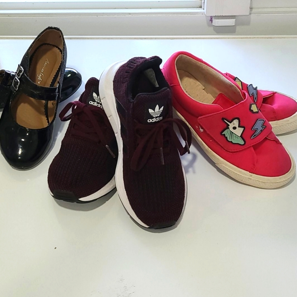 3 pairs of shoes Adidas, zara and American eagle